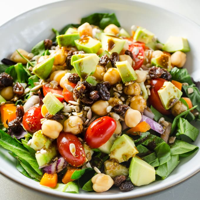 The Ultimate Guide to Making Perfect Salads at Home (1)